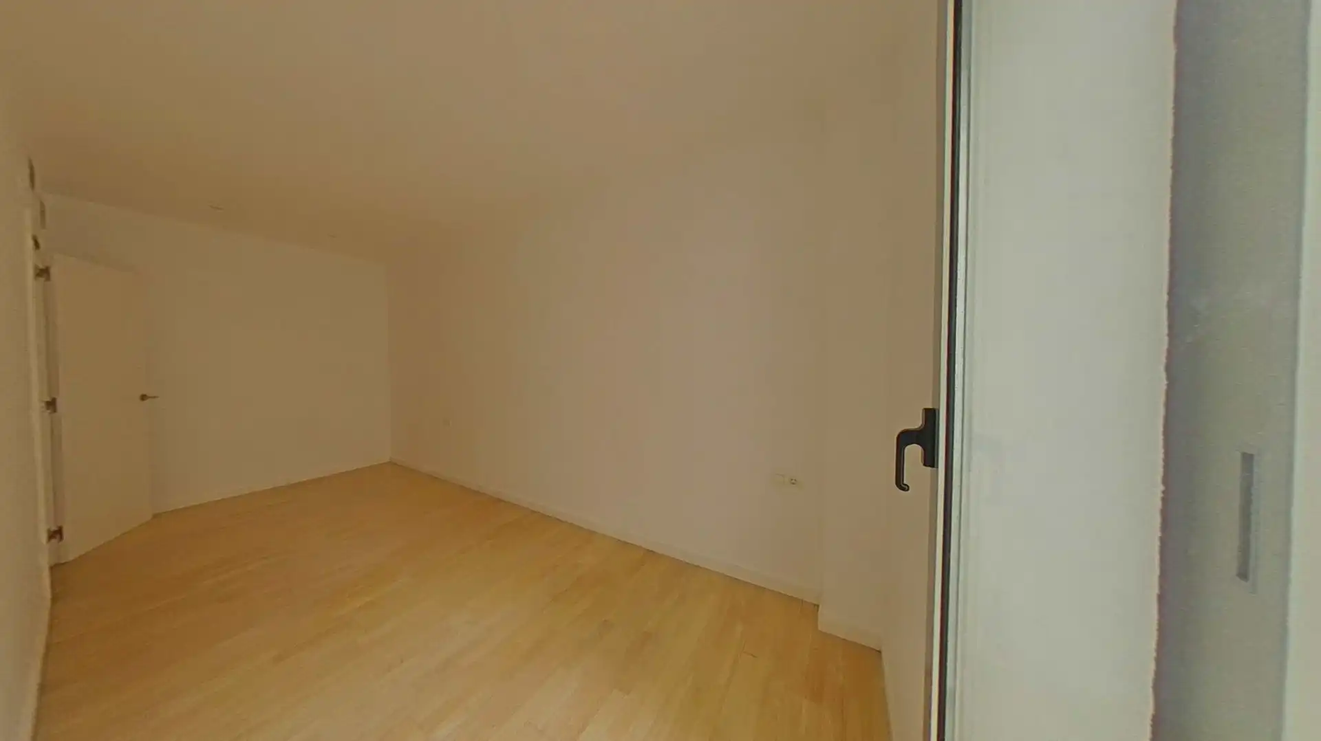 Dormitori de Pis en venda en Terrassa amb Aire condicionat, Calefacció i Terrassa