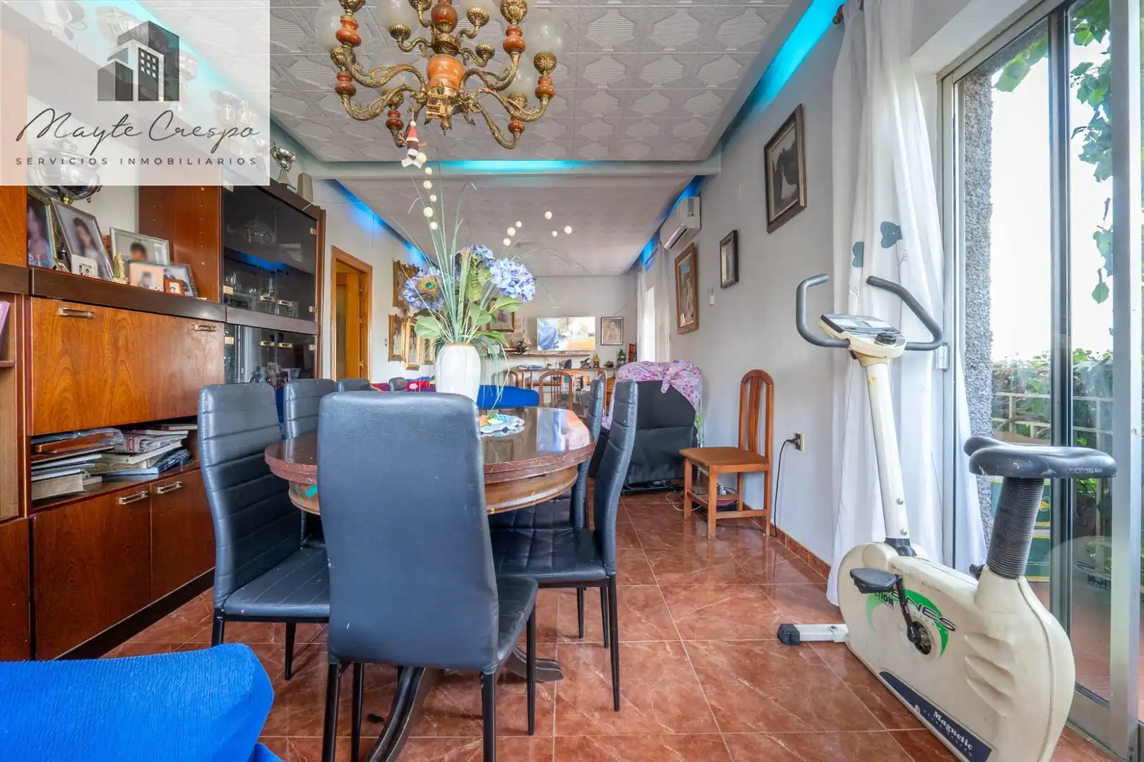 Menjador de Casa o xalet en venda en La Zubia amb Calefacció, Jardí privat i Terrassa
