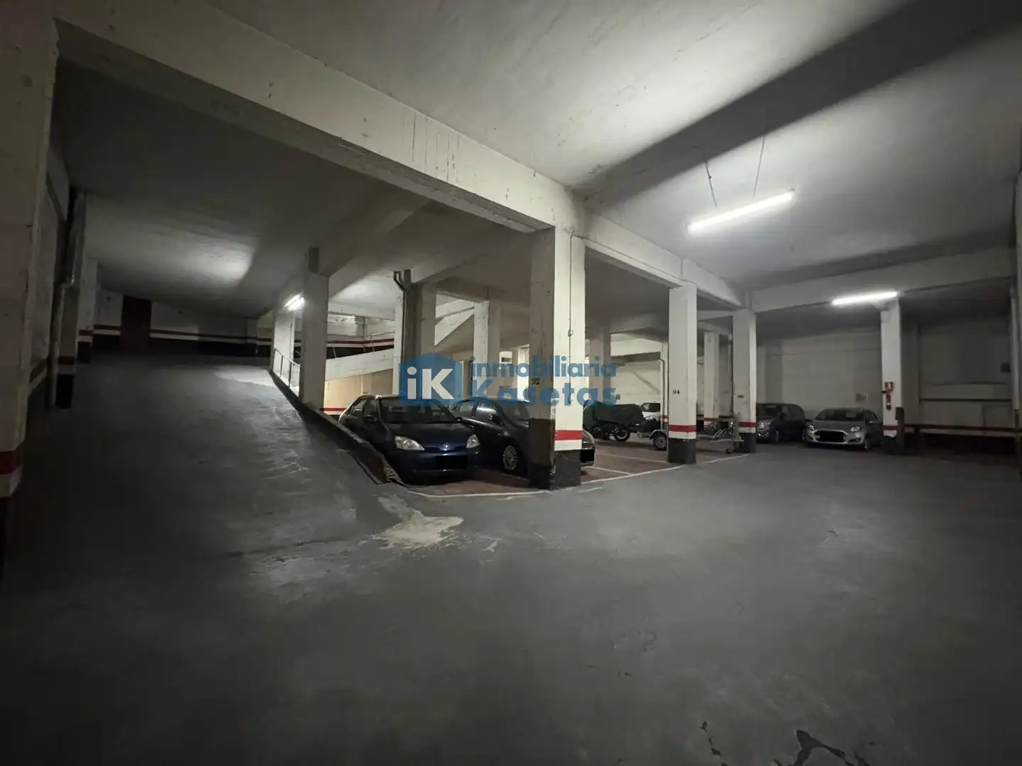 Parkplatz von Garage zum Verkauf in Basauri 