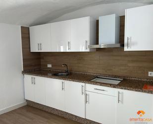Cuina de Pis en venda en Mérida amb Aire condicionat i Balcó