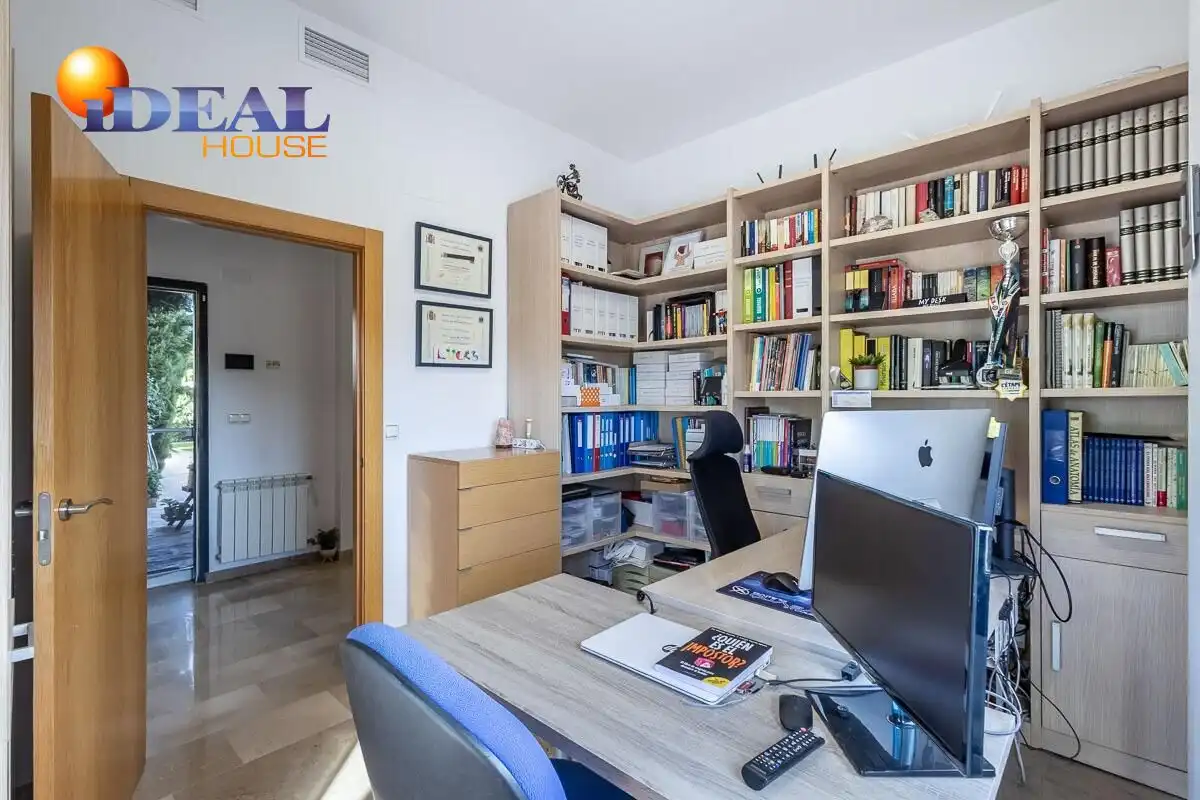 Detached house with garden for sale in Polideportivo, imagen 25