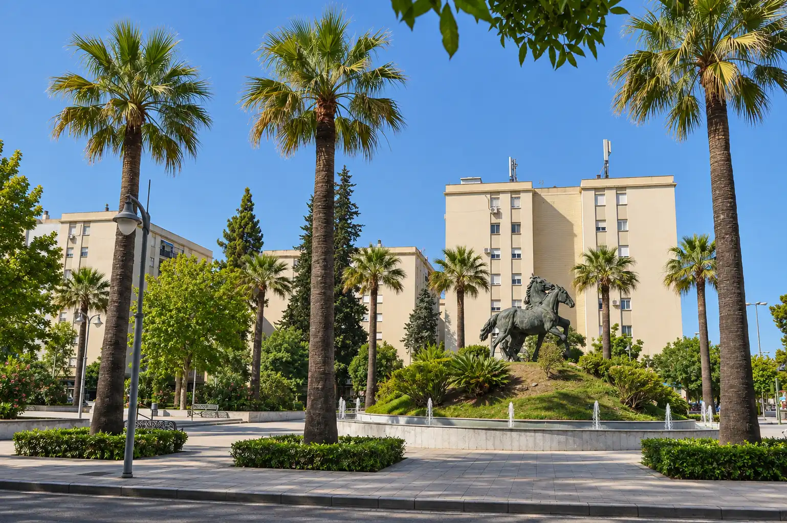 Flat with lift for sale in Avenida - Divina Pastora - Plaza de Toros