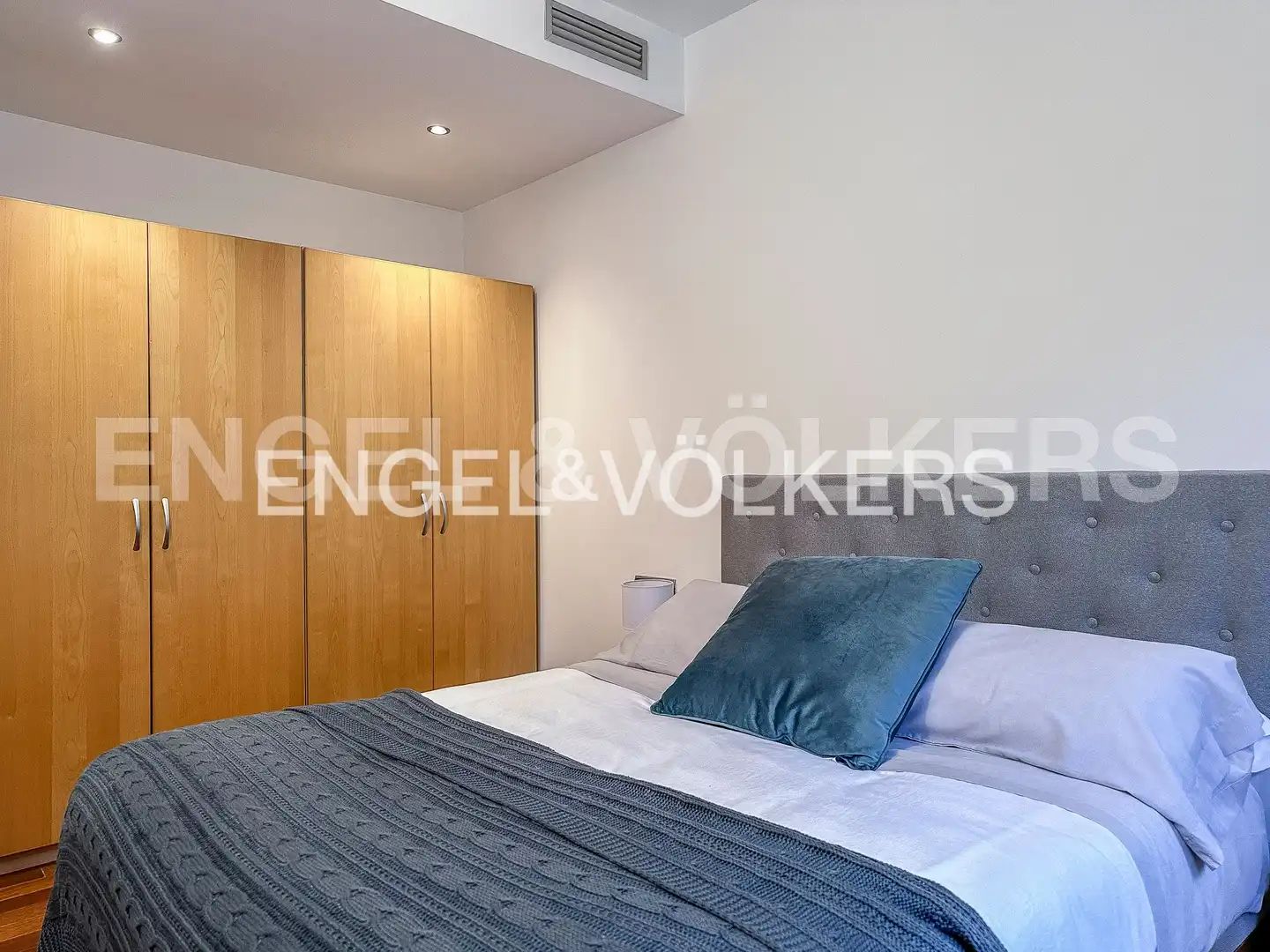 Habitación de Ático en venta en Barcelona con Aire acondicionado, Calefacción y Terraza