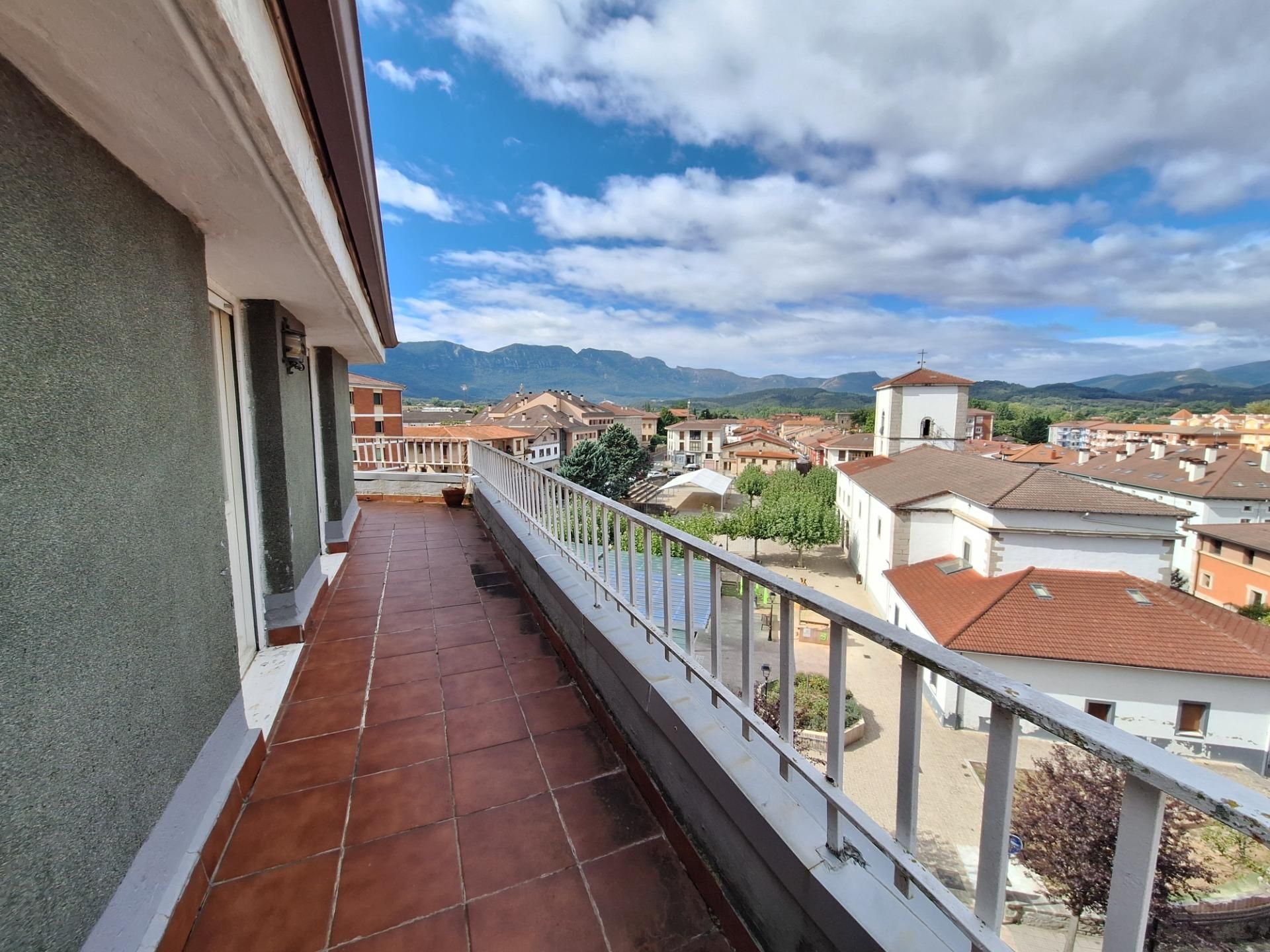 Terrasse von Dachboden zum verkauf in Valle de Mena mit Terrasse und Balkon