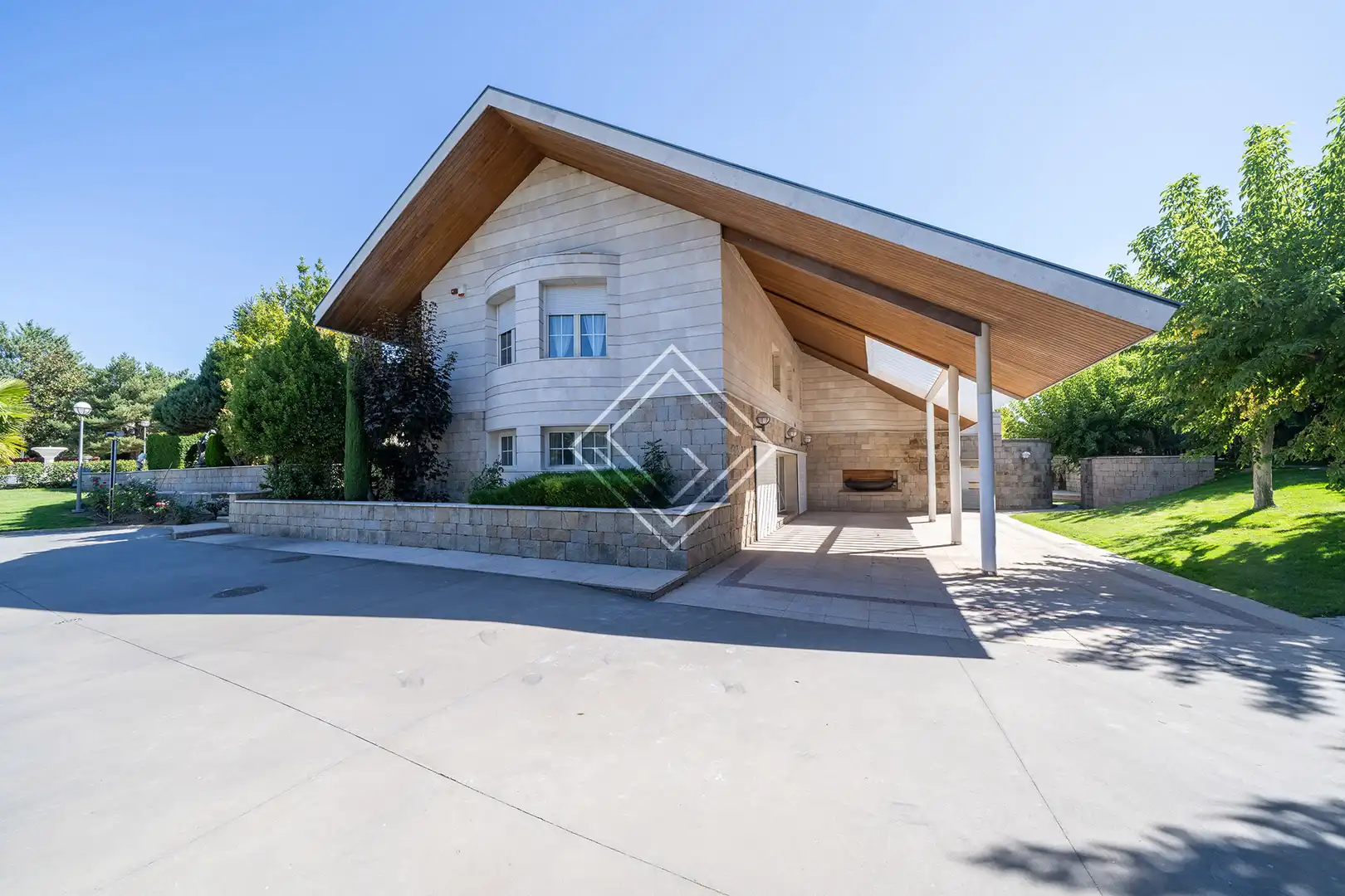 Vista exterior de Casa o chalet en venta en Algete con Aire acondicionado, Terraza y Trastero
