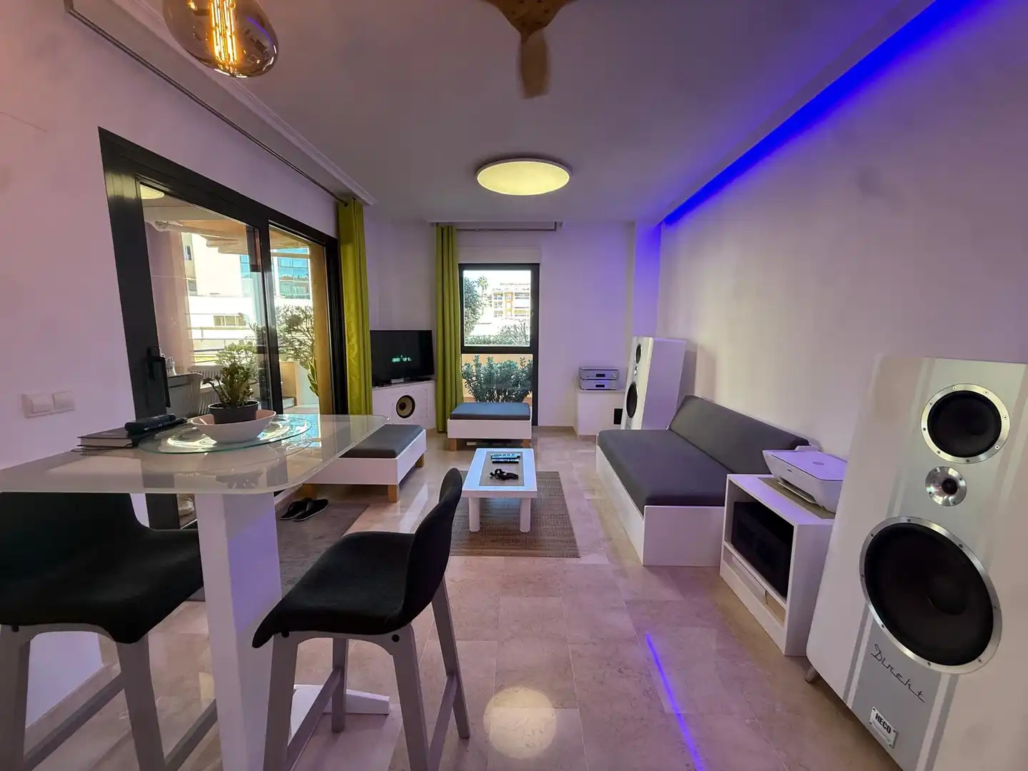 Sala d'estar de Apartament en venda en Dénia amb Aire condicionat, Calefacció i Jardí privat