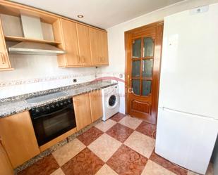 Kitchen of Flat for sale in  Sevilla Capital  with Air Conditioner