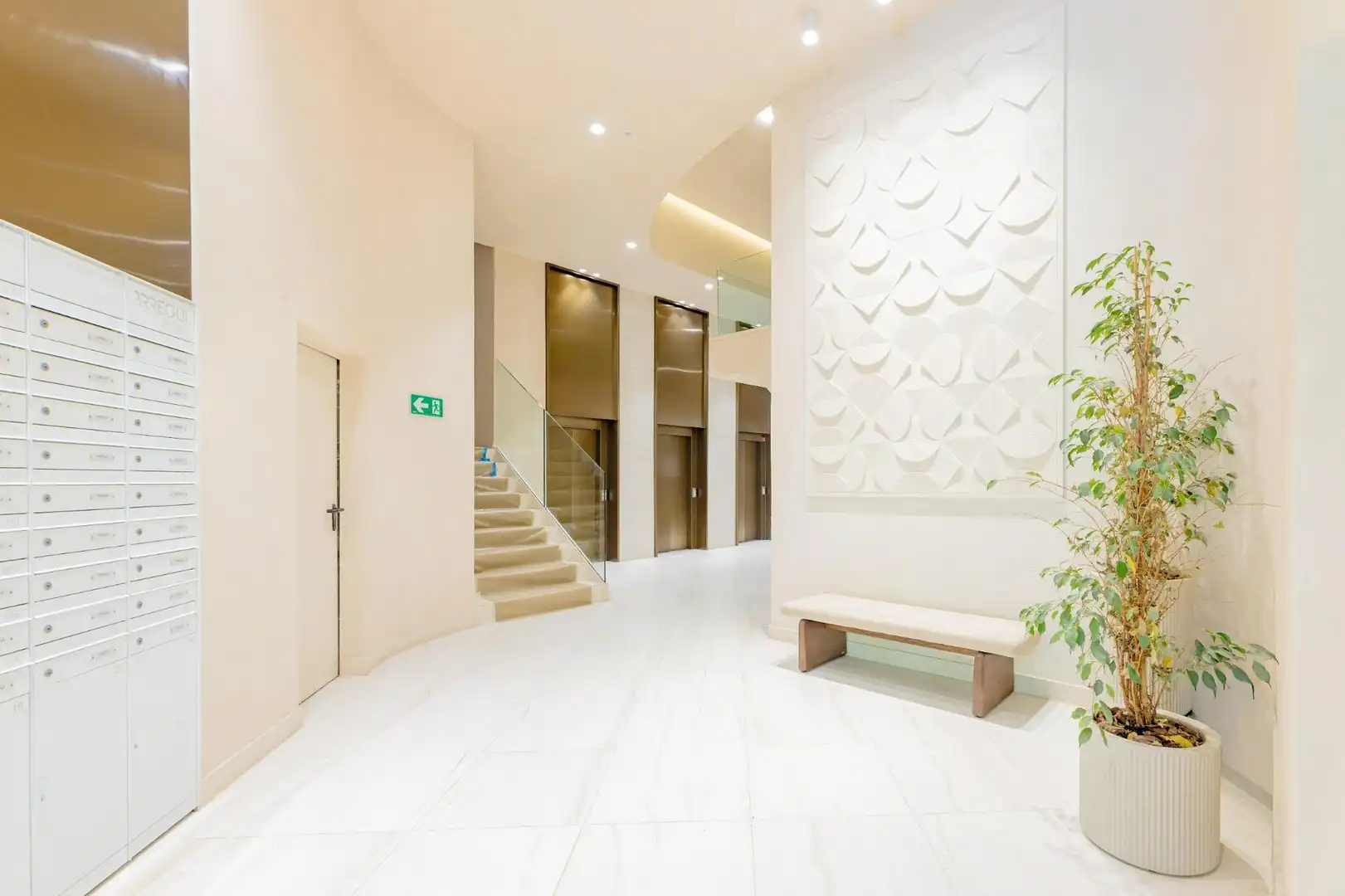 Wohnung zur Miete in Valencia mit Klimaanlage, Heizung und Privatgarten