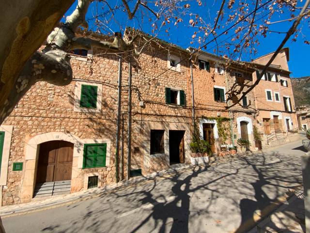 Casa adosada en Venta en Fornalutx
