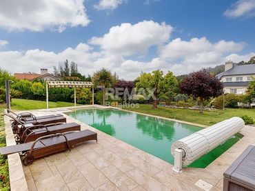 Villa avec piscine à vendre à Rúa Álvaro Cunqueiro