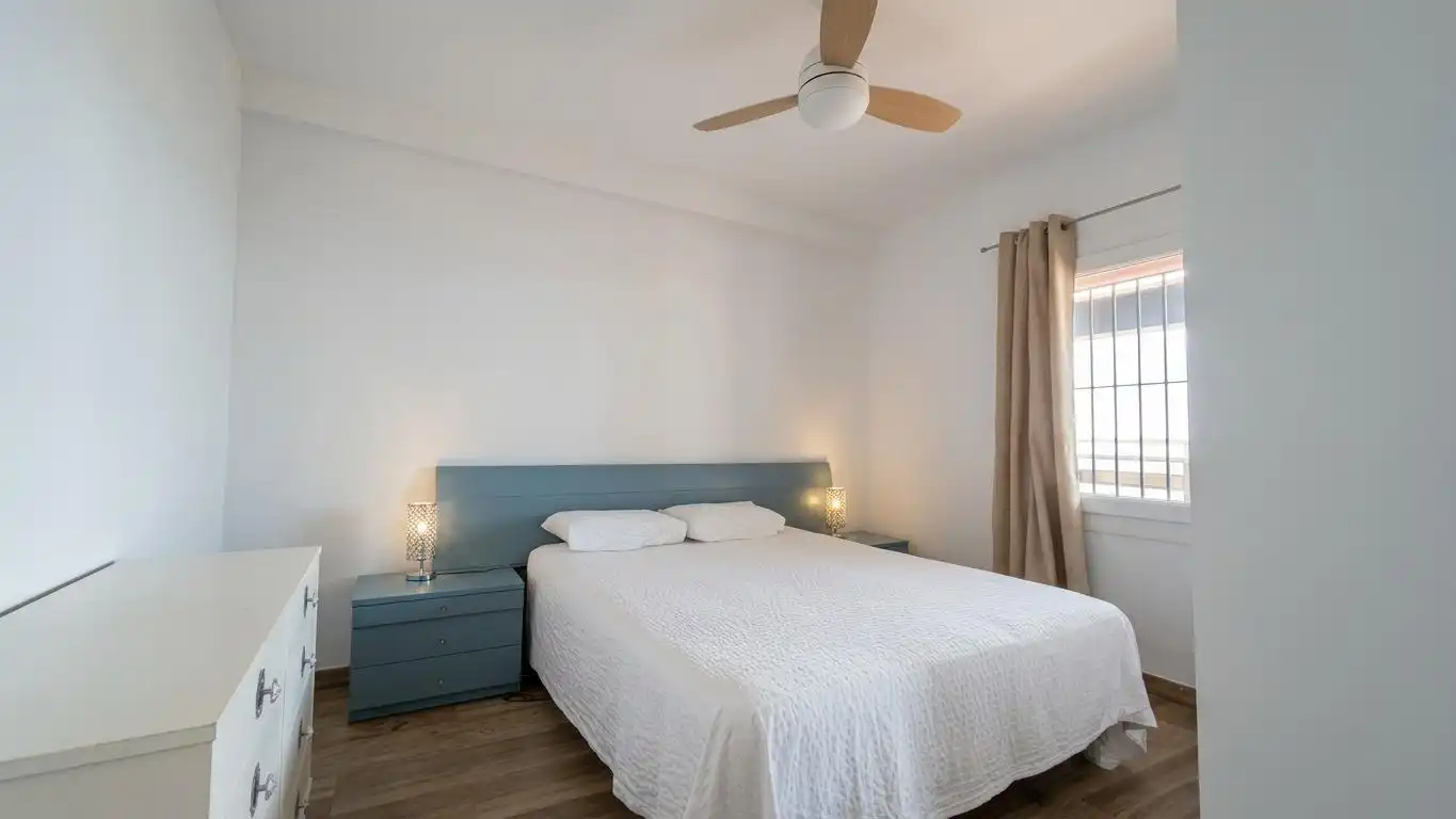 Flat with lift to rent in Ciudad Jardín - Tagarete - El Zapillo, imagen 6