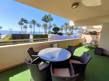 Piso con piscina en venta en Avenida Marqués del Duero 82