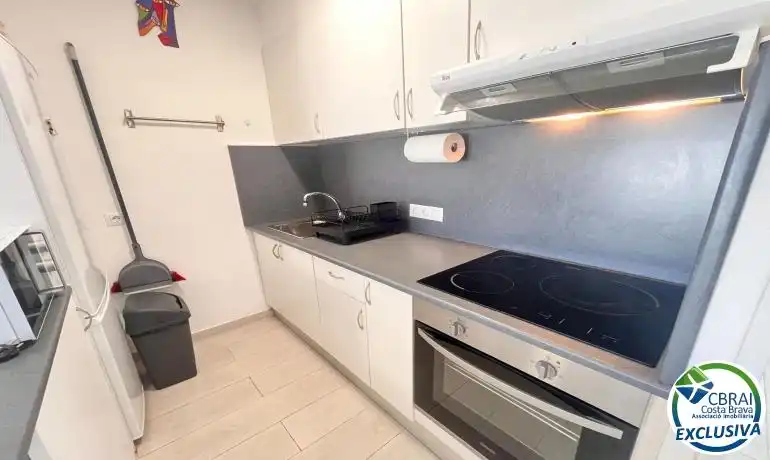Kitchen of Apartments for sale in Empuriabrava  with Air Conditioner, Heating and Furnished
