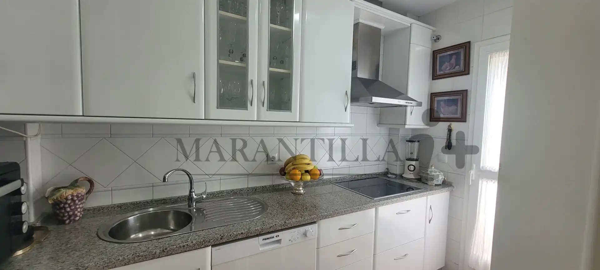 Cocina de Casa adosada en venta en Islantilla con Aire acondicionado, Calefacción y Jardín privado