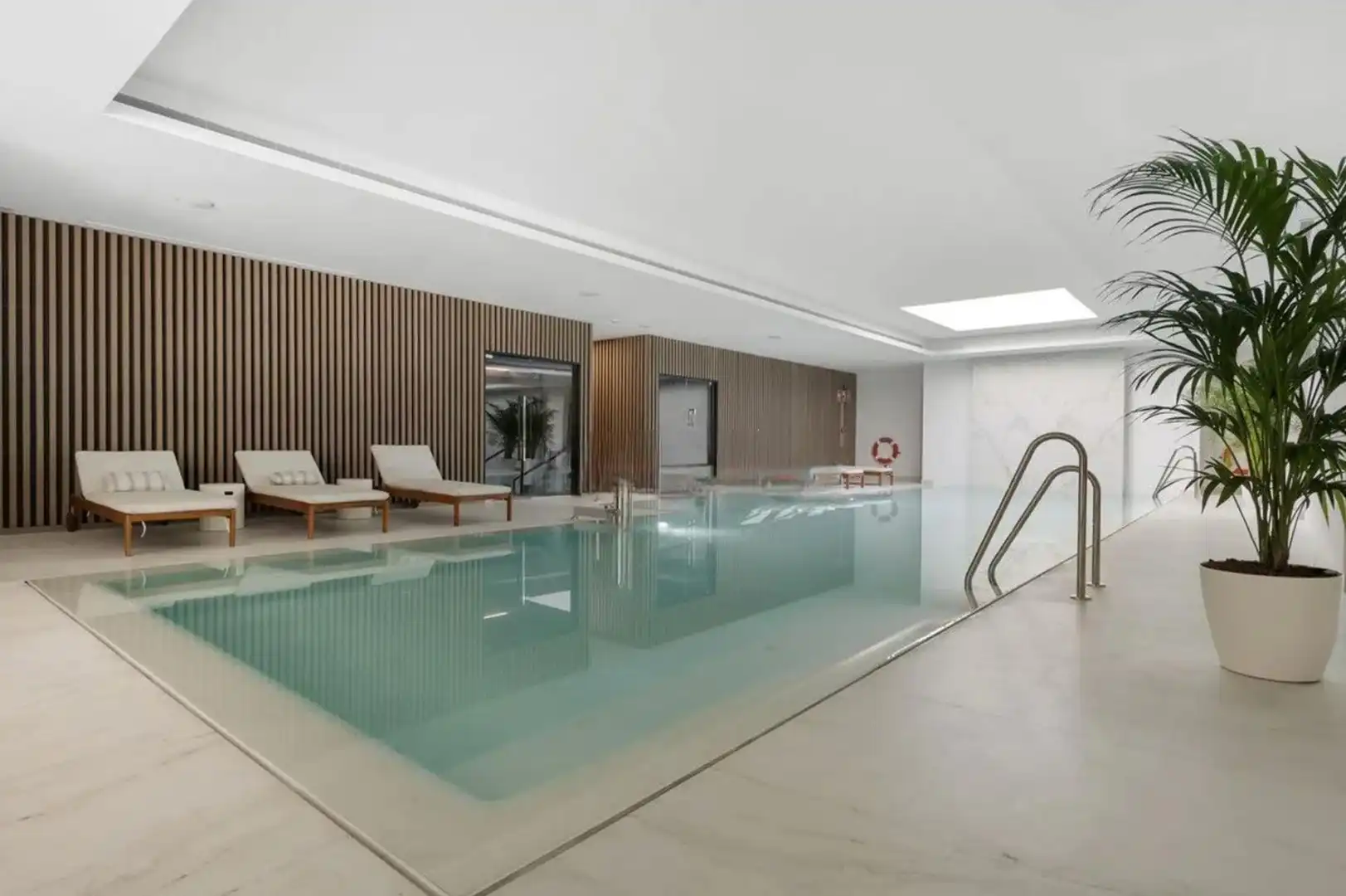 Piscina de Apartament en venda en Marbella amb Aire condicionat, Terrassa i Traster