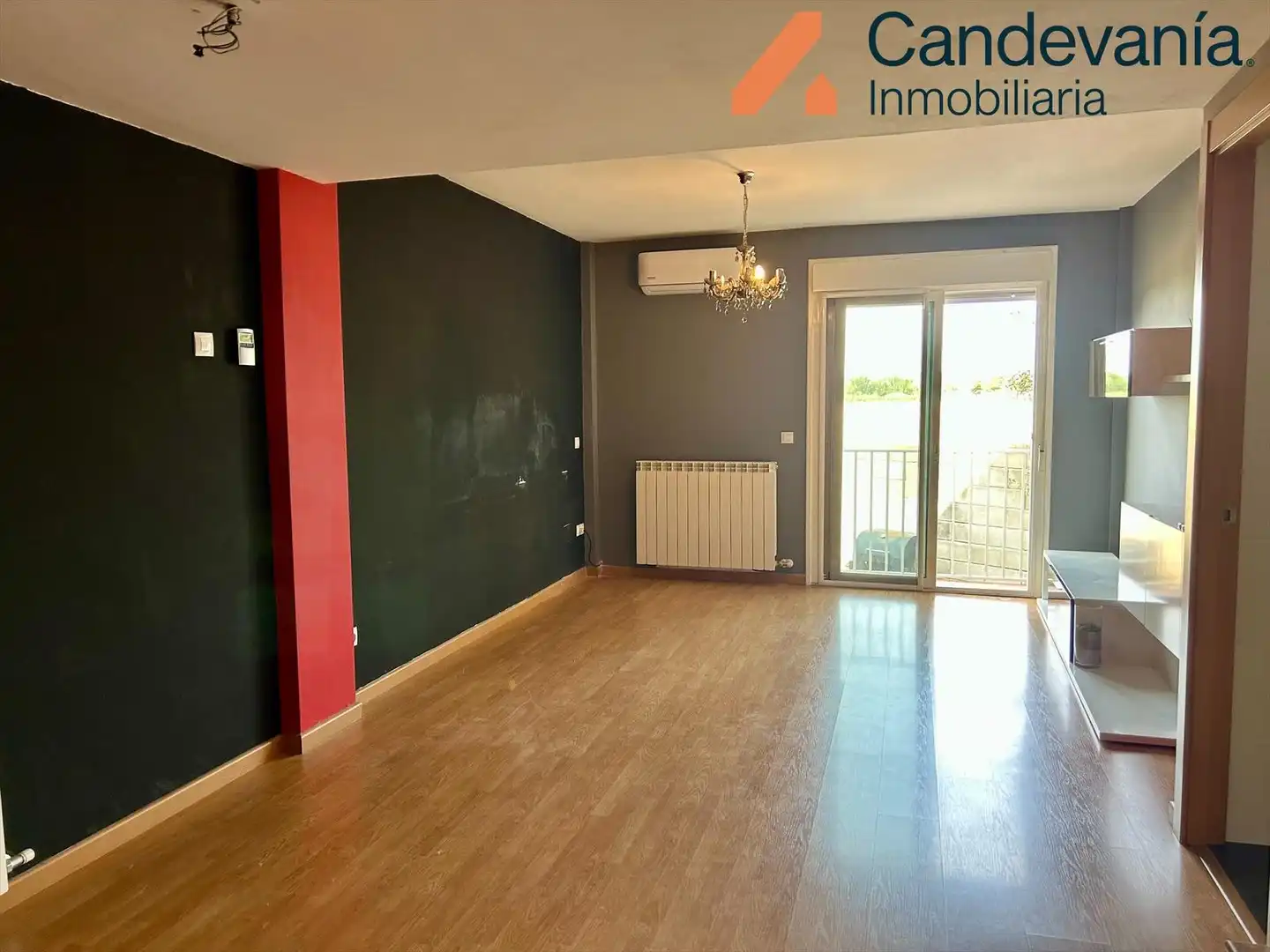 Casa adosada en venta en Zuera con Calefacción, Jardín privado y Parquet
