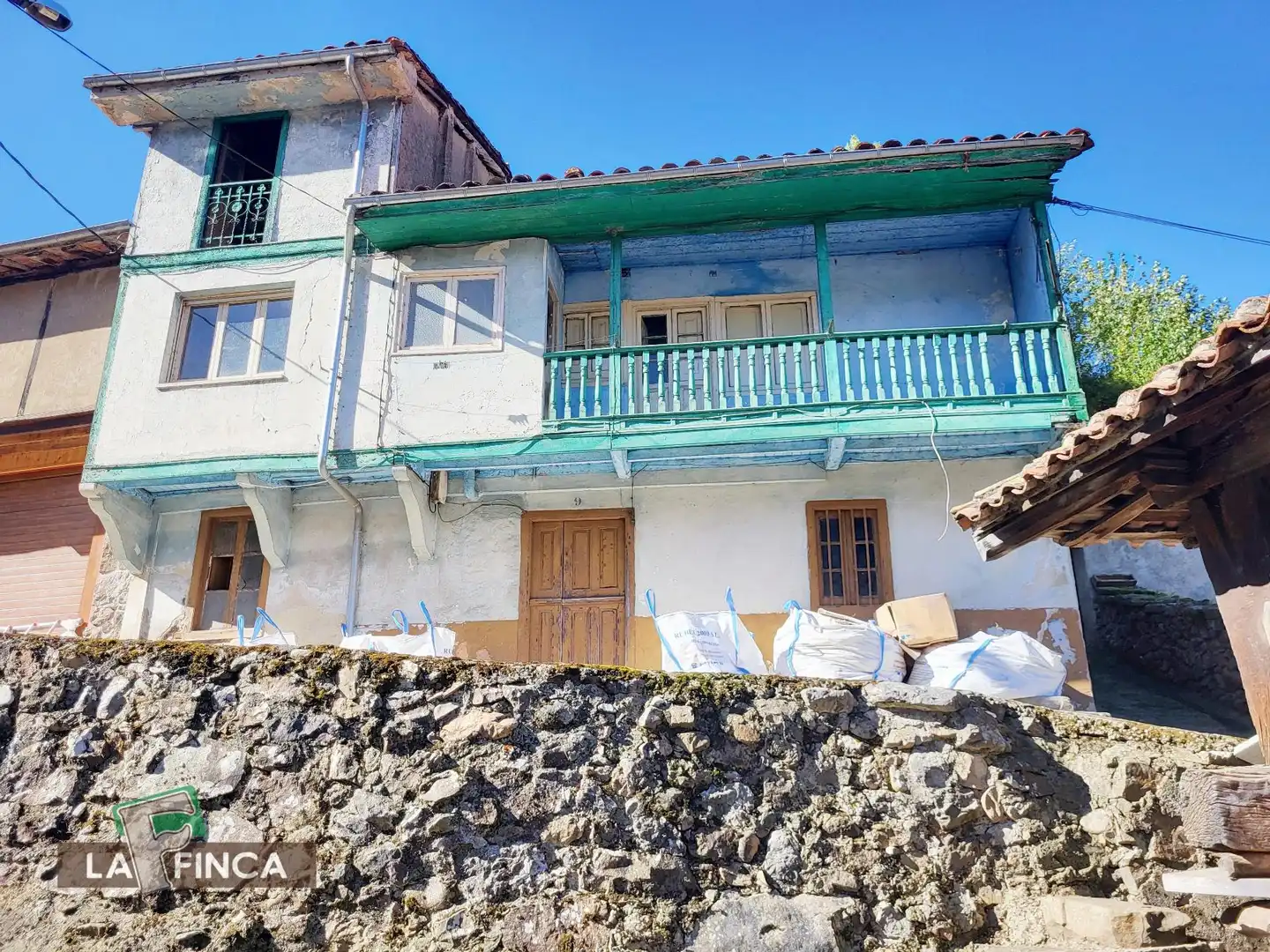 Exterior view of Houses for sale in Laviana  with Storage room