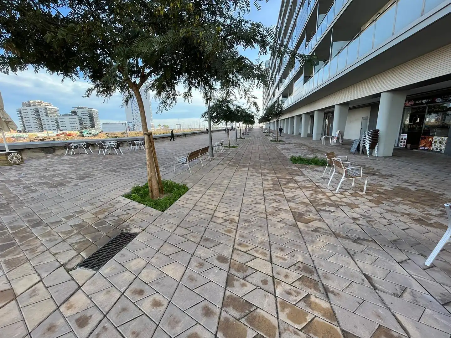 Business premises to rent in Carrer Carrer Pi I Margall, imagen 2