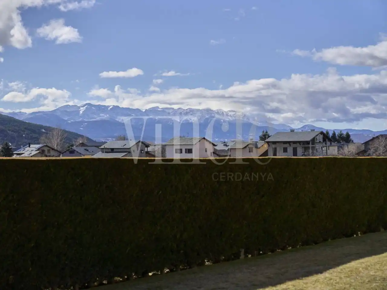 Vista exterior de Piso en venta en Palau - de - Cerdagne con Calefacción, Parquet y Terraza