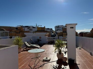 Penthouse with pool for sale in Los Balcones - Los Altos