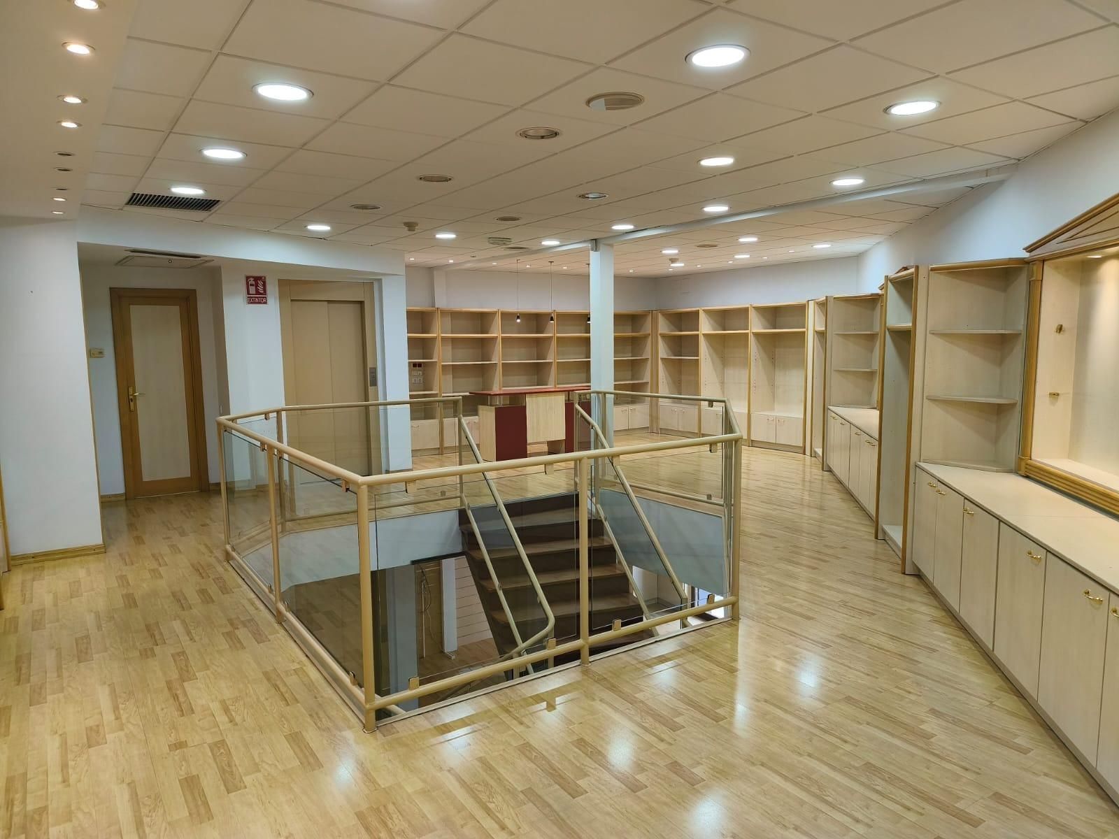 Premises to rent in Terrassa  with Furnished