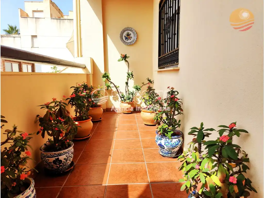 Terraza de Casa adosada en venta en Almuñécar con Aire acondicionado, Jardín privado y Terraza