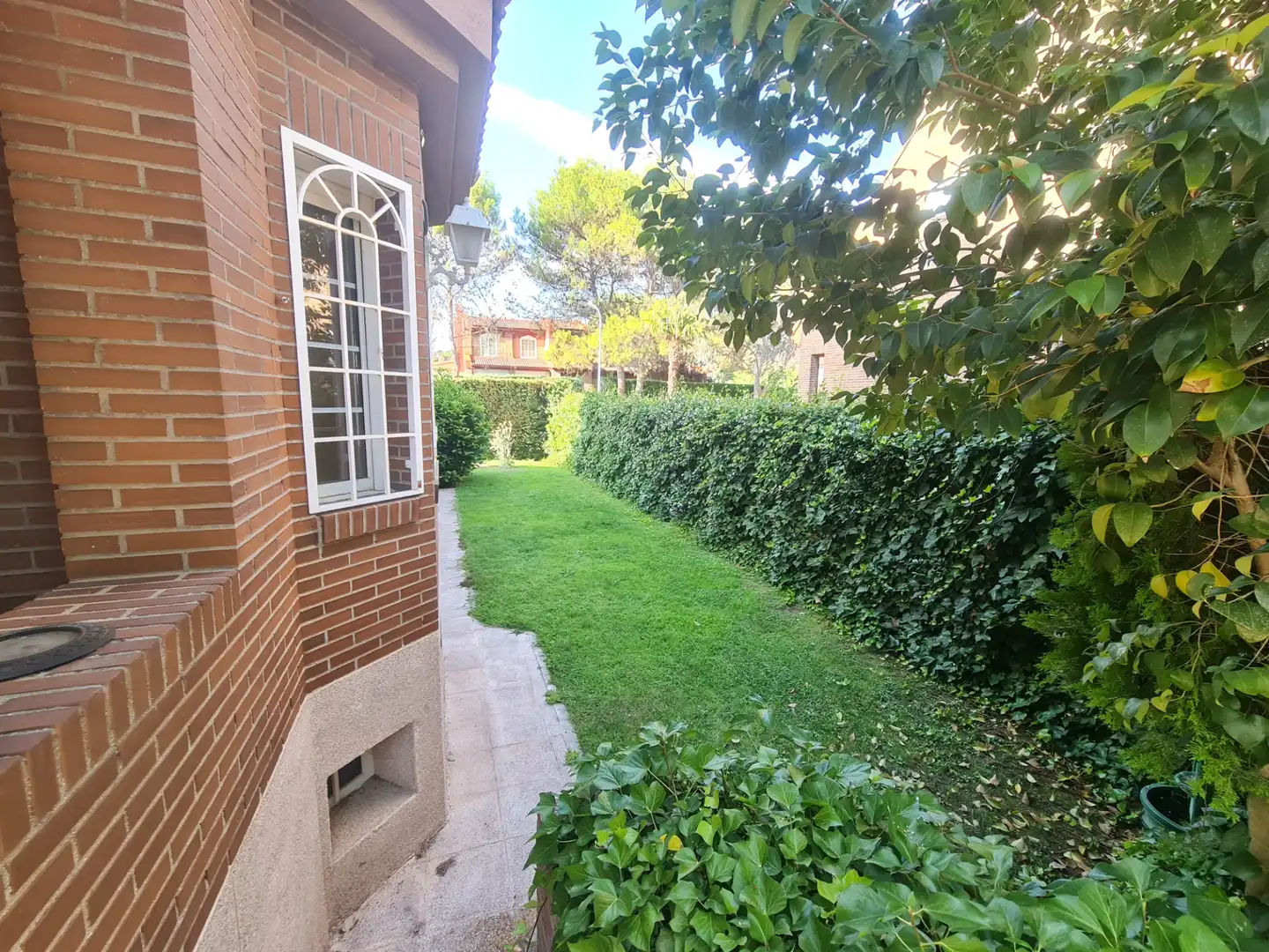 Casa aparellada amb piscina en venda a Calle Záncara, imagen 19
