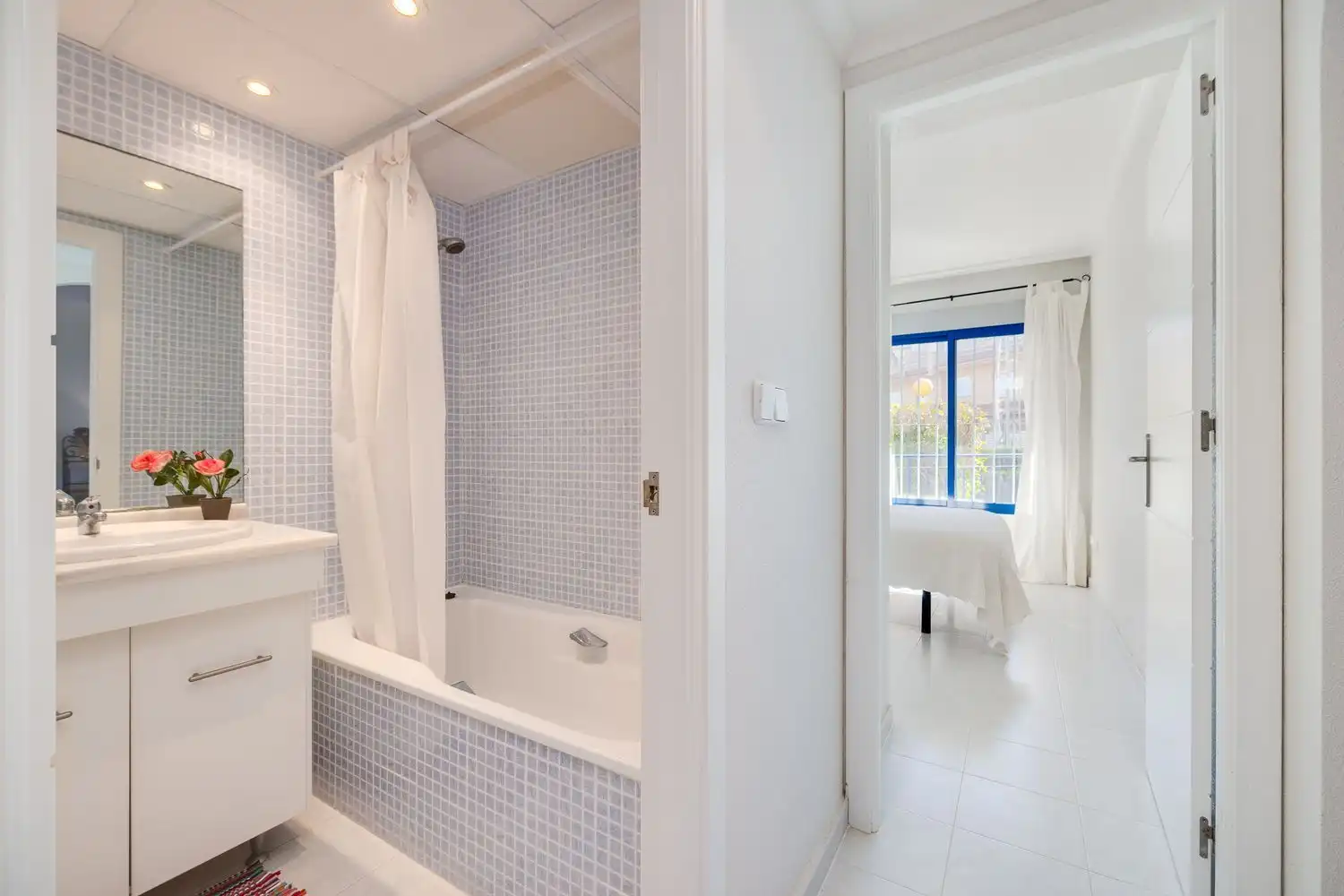 Baño de Piso en venta en Orihuela con Aire acondicionado, Calefacción y Amueblado
