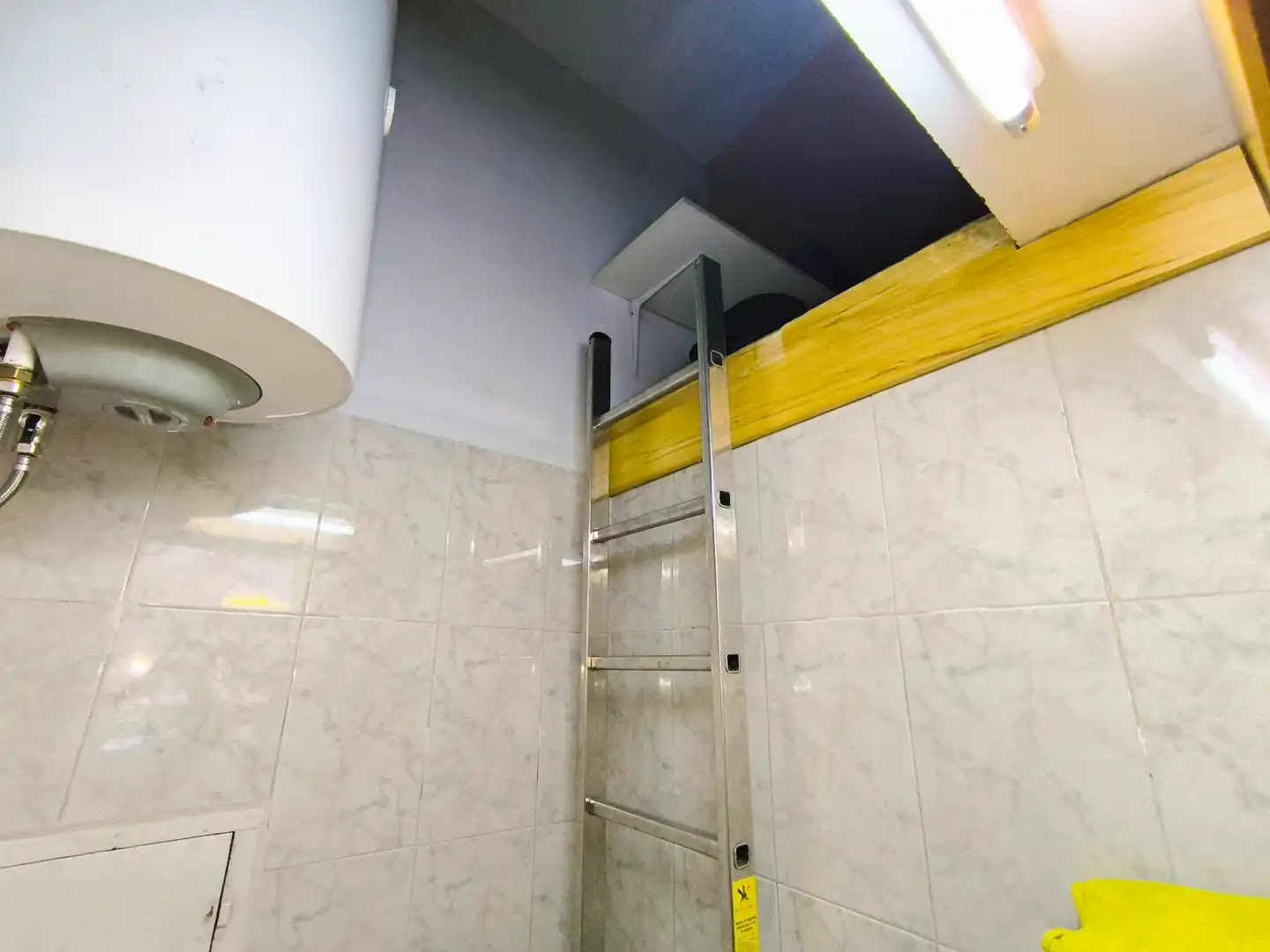 Baño de Local en venta en Palencia con Aire acondicionado, Calefacción y Amueblado