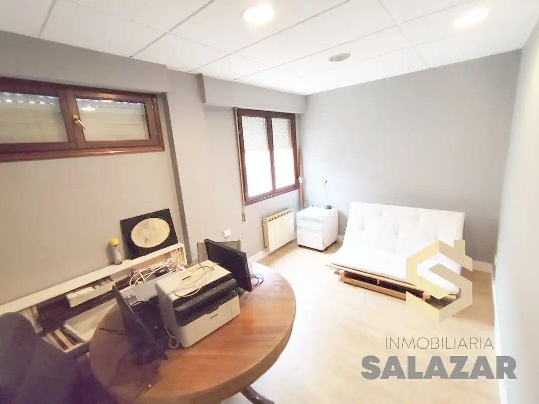 Büro zur Miete in José María de Escuza Kalea, imagen 8