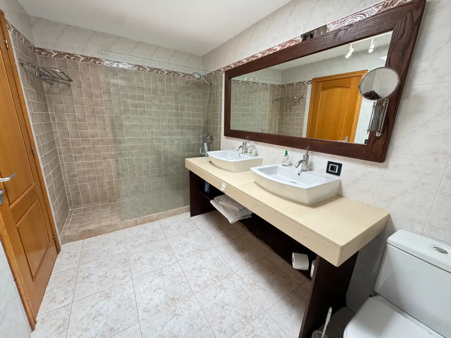 Baño de Piso en venta en Teguise con Terraza y Piscina comunitaria