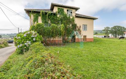 Vista exterior de Casa o xalet en venda en Salas amb Terrassa