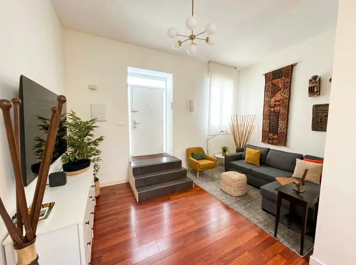 Sala d'estar de Apartament en venda en Madrid amb Aire condicionat i Moblat