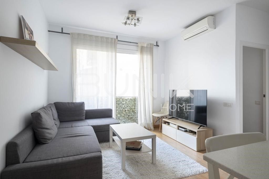 Sala d'estar de Pis en venda en  Barcelona Capital amb Terrassa i Balcó