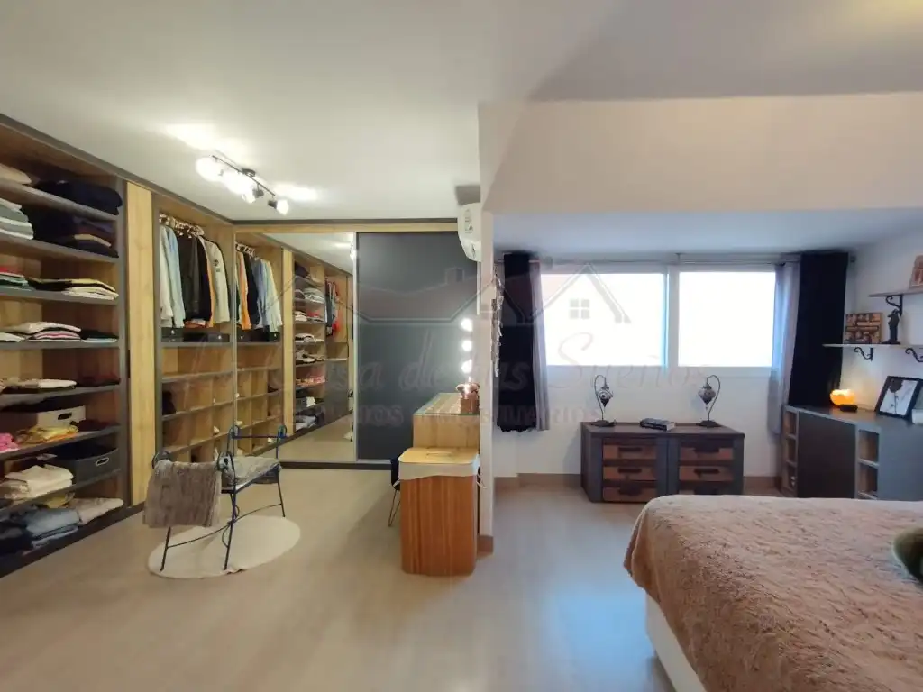 Schlafzimmer von Dachboden zum Verkauf in Elda