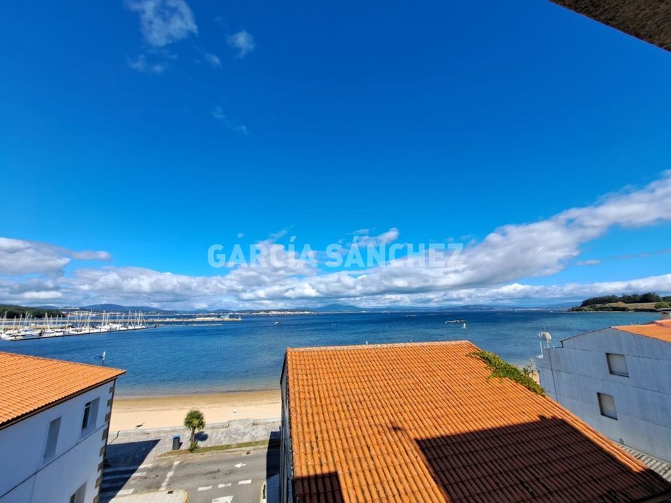 Exterior view of Building for sale in A Pobra do Caramiñal