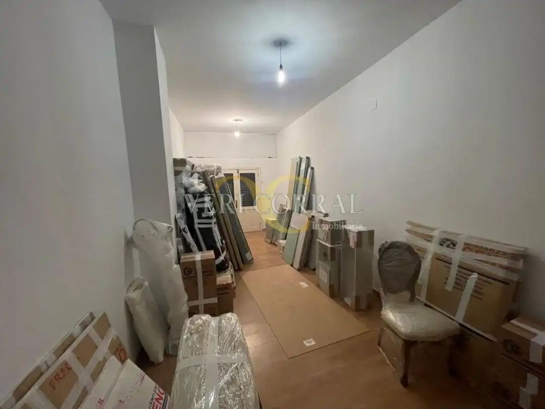 Gewerbefläche zum Verkauf in Avenida Valentín Masip, imagen 11