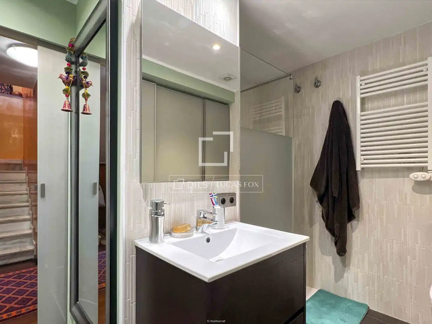 Badezimmer von Dachboden zum Verkauf in Girona mit Klimaanlage, Heizung und Terrasse