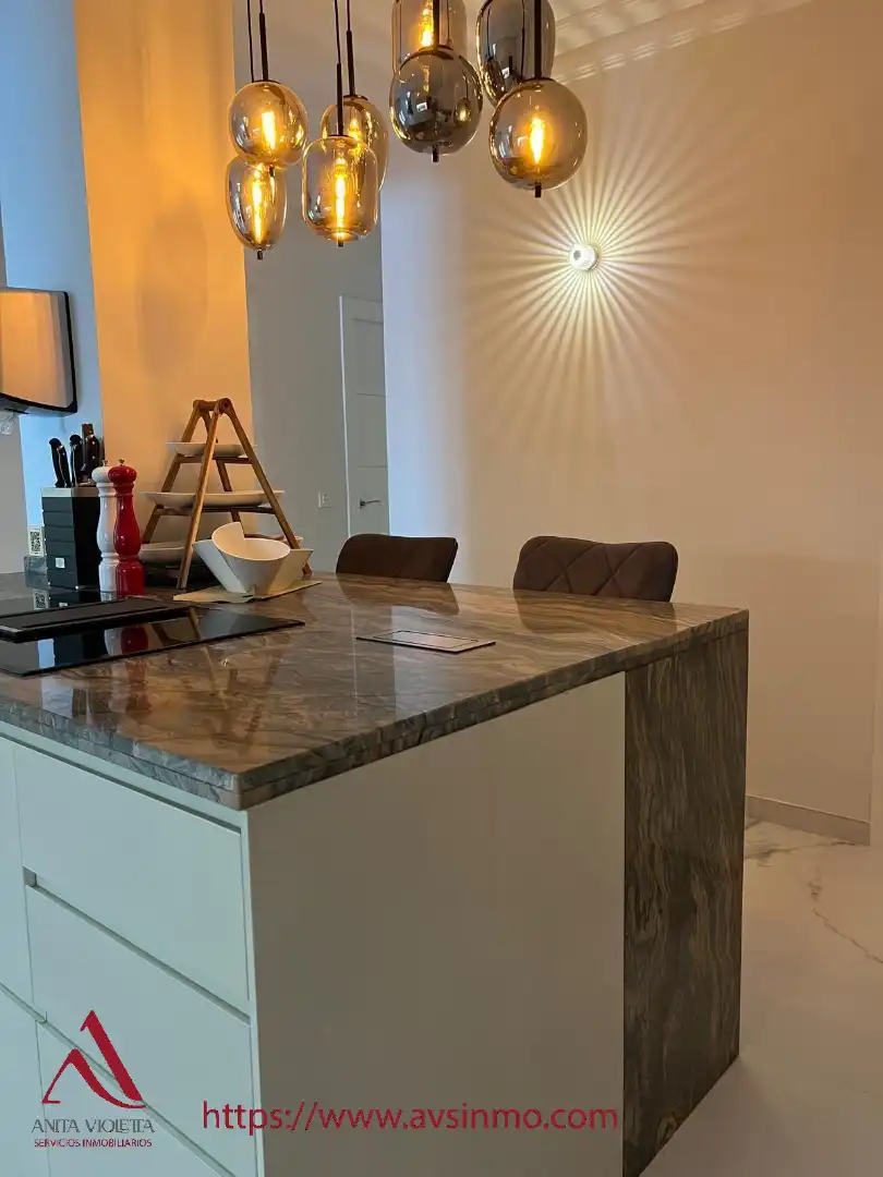 Cuina de Apartament en venda en Torrevieja amb Aire condicionat, Moblat i Forn