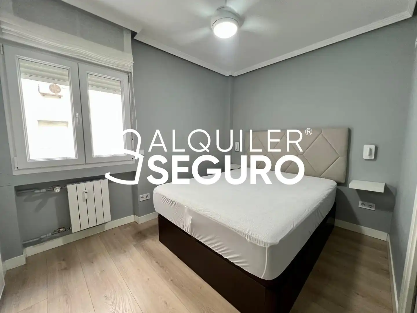 Bedroom of Flat for rent in Madrid  with Air Conditioner, Heating and Furnished