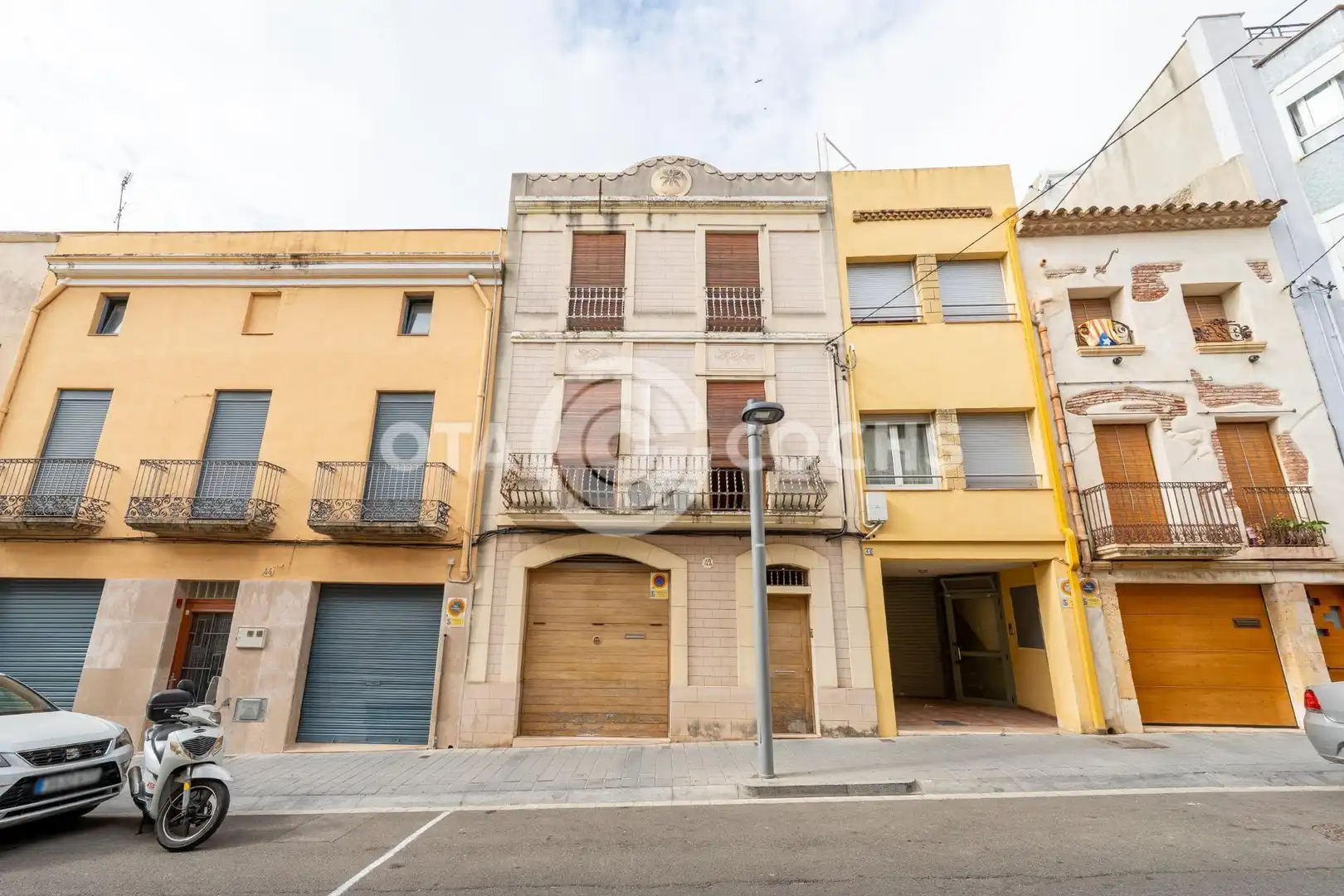Adosado con terraza en venta en Carrer RAVAL, imagen 3