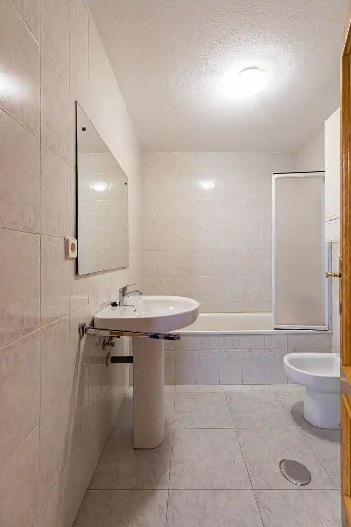Bathroom of Flat for sale in Murcia  with Air Conditioner, Storage room and Balcony