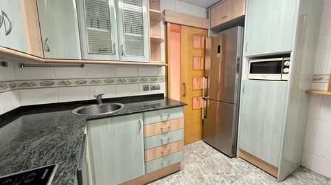 Foto 3 de Piso en venta en Casagemes, Badalona