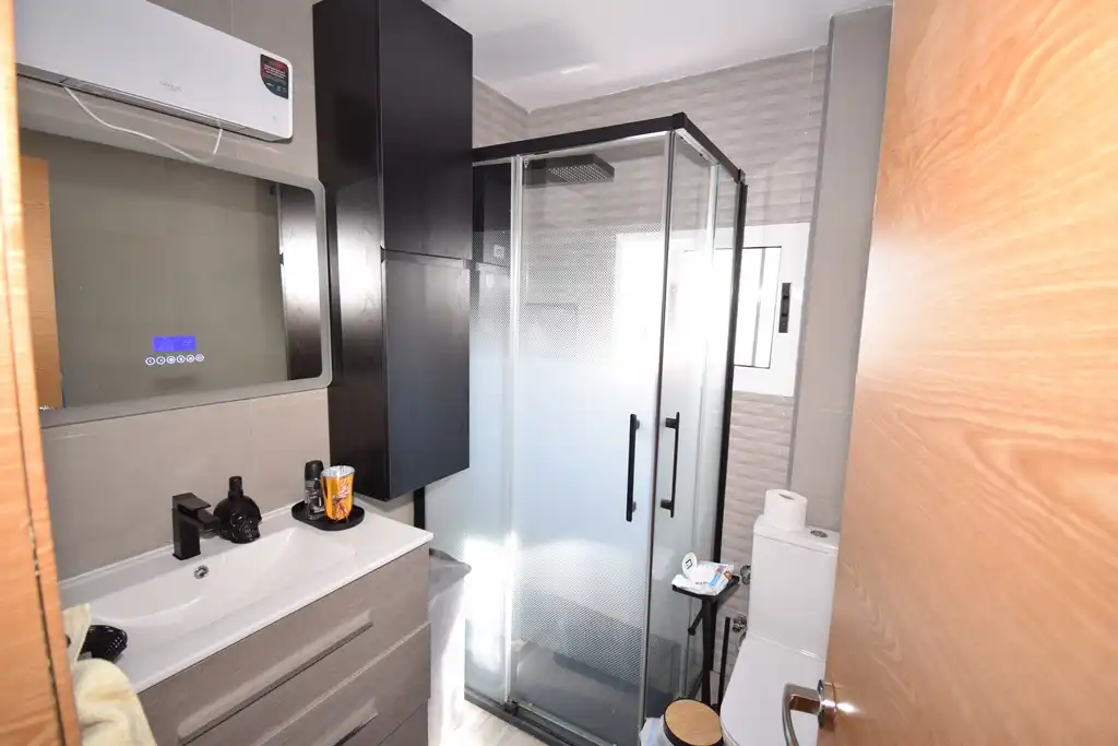Bathroom of Flat for sale in Miño  with Terrace, Furnished and Washing machine