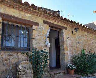 Vista exterior de Finca rústica de lloguer en Forallac amb Calefacció, Terrassa i Moblat