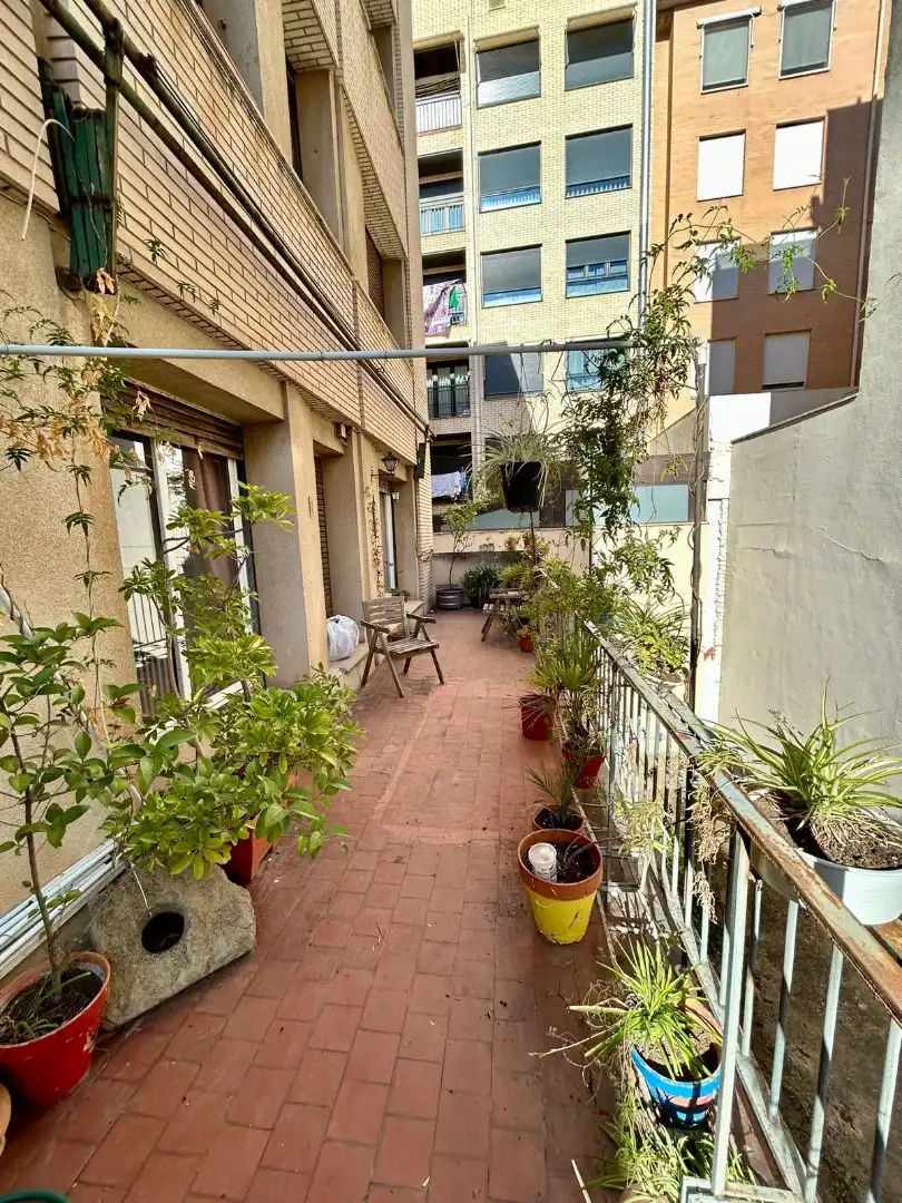 Terraza de Piso para compartir en Calahorra con Aire acondicionado, Calefacción y Terraza