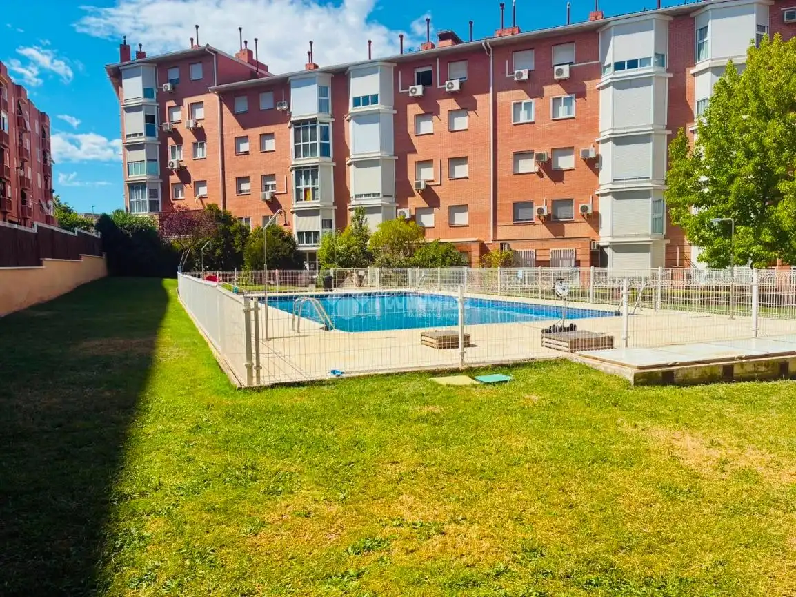 Piscina de Piso en venta en Arganda del Rey con Piscina comunitaria