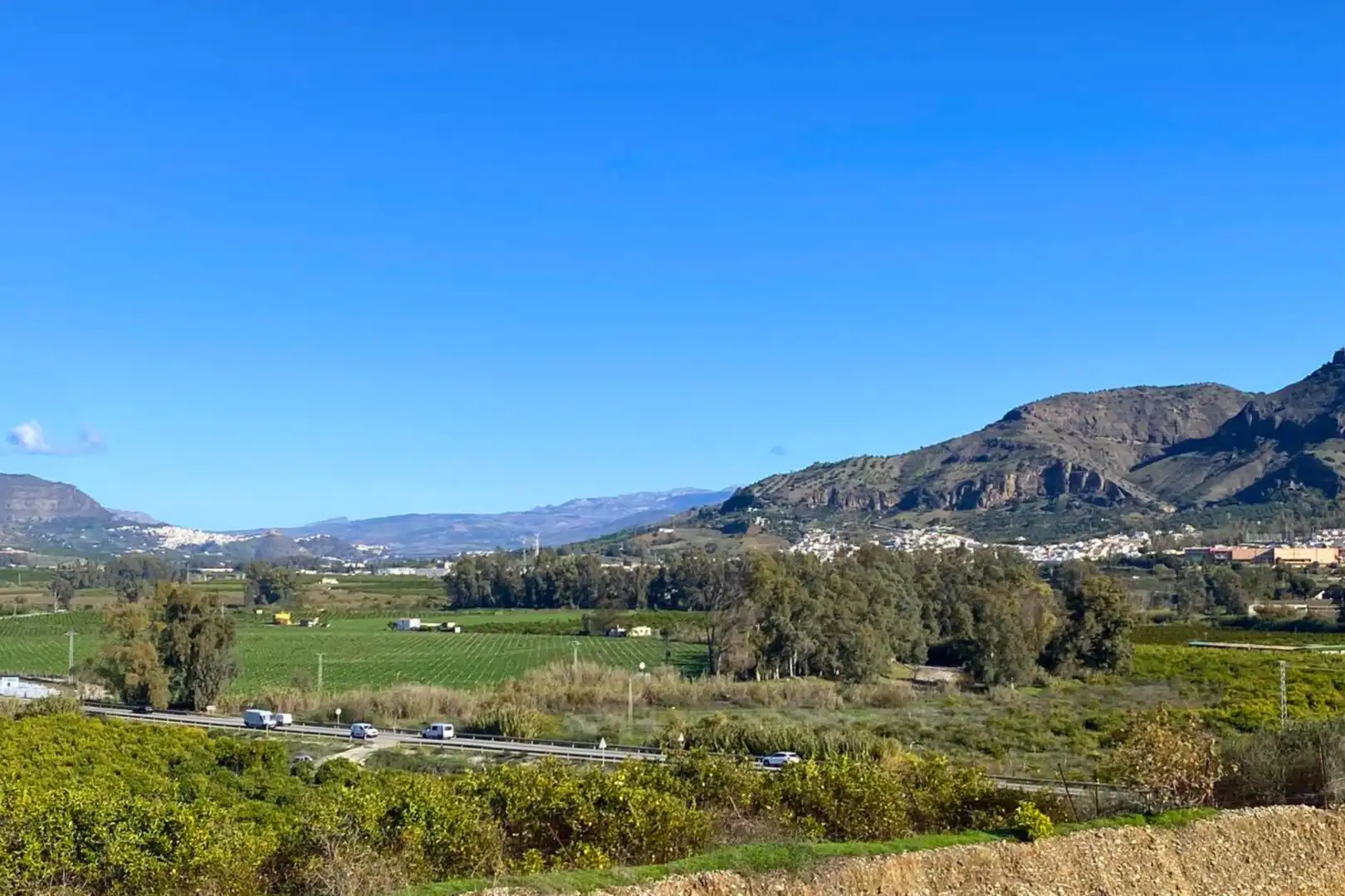 Vista exterior de Casa o xalet en venda en Pizarra amb Aire condicionat, Calefacció i Jardí privat