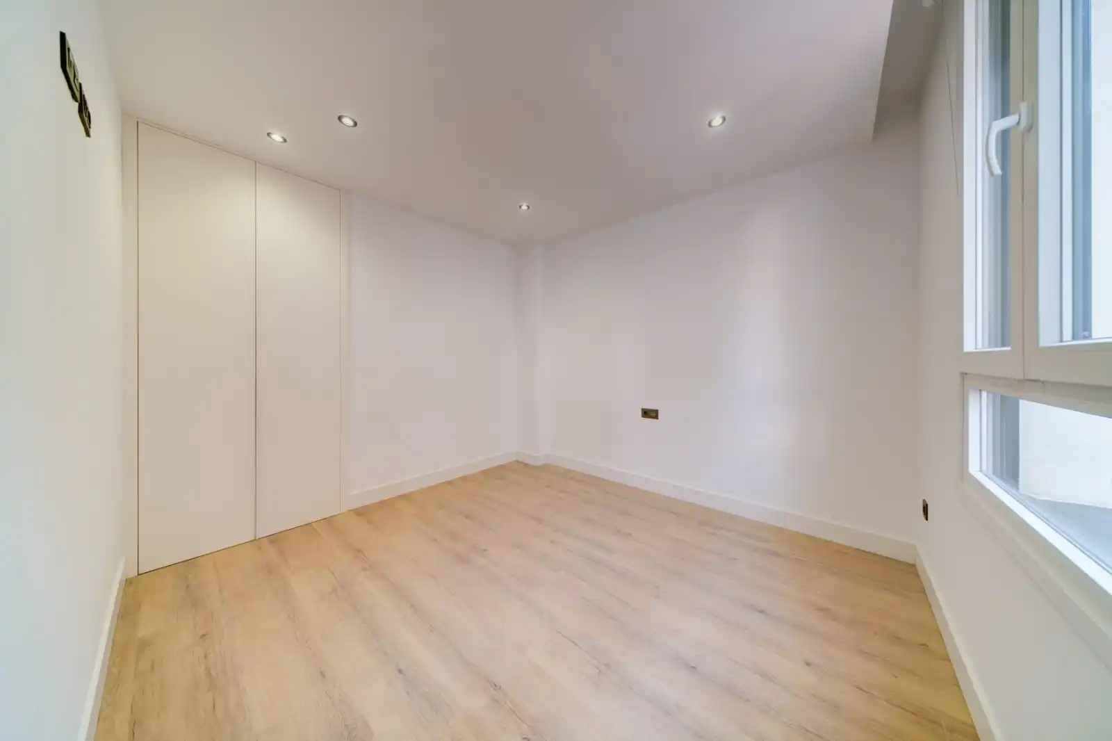 Flat with terrace for sale in Calle de las Delicias 15, imagen 13