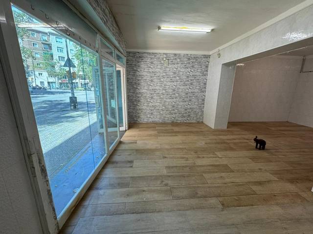 Local comercial en Alquiler en JUAN DE GARAY en Navas